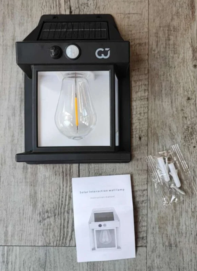 Set 4 Lămpi Solare de Perete Retro Kivoo – Senzor de Mișcare (5-8m) & Crepuscular, 3 Moduri de Iluminare, 600 Lumeni, Baterie 1800mAh, Protecție IP65, Negru